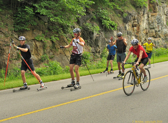 Nakkertok Roller Skiers near Pink Lake