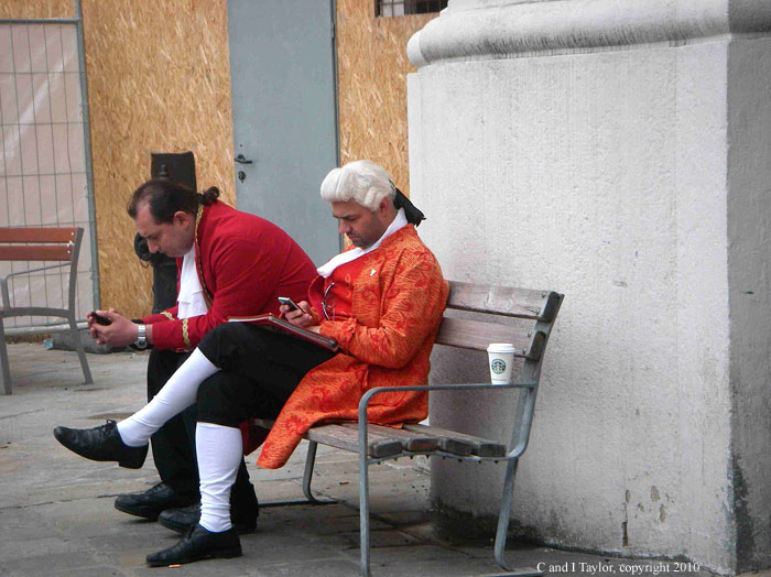 Mozart downloads his Ringtones